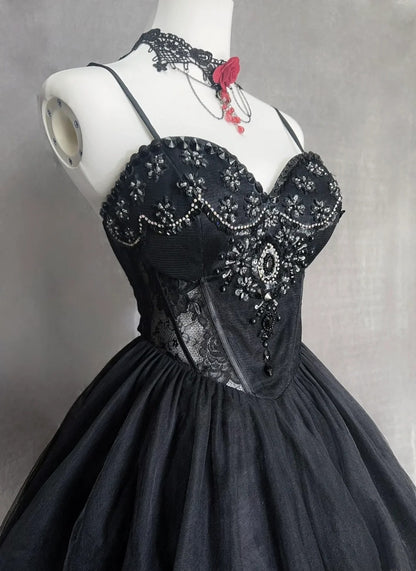 Jolie robe de bal courte en tulle noir à fines bretelles pour les retrouvailles N2521