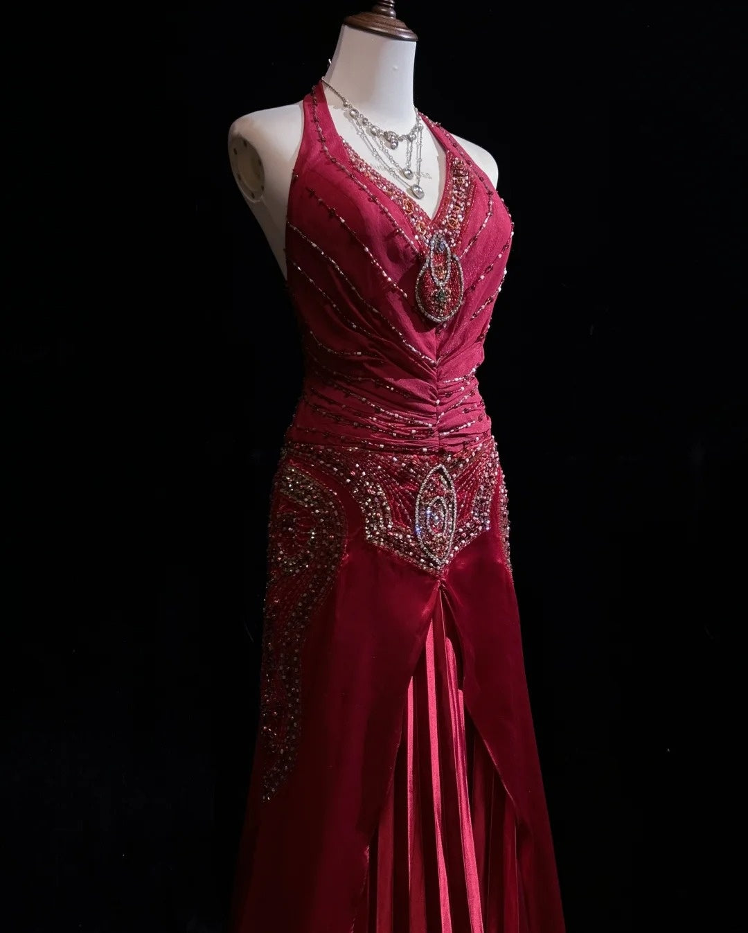 Robes de bal modestes sirène licou en mousseline de soie bordeaux avec perles longue robe de soirée formelle N3877