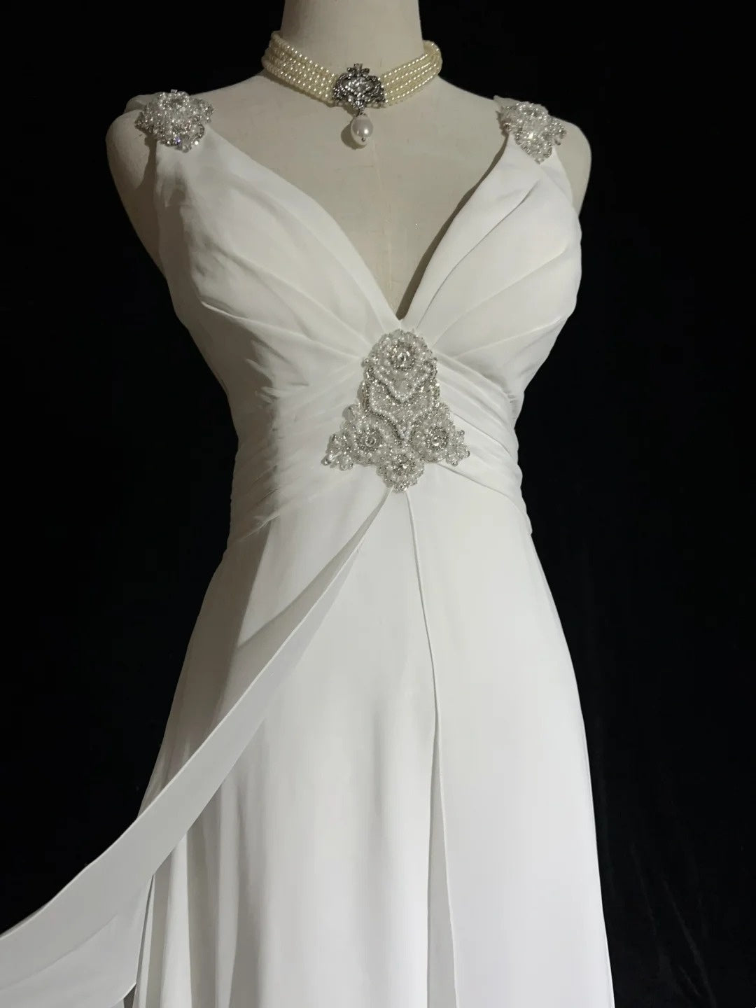 Modest Wedding Dresses A Line V Neck Chiffon Beach Summer With Beading Long Brides Gown N2999