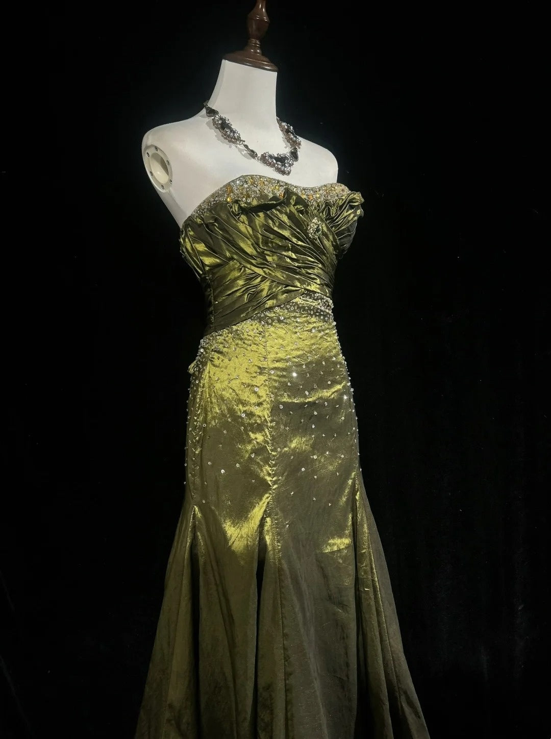 Robes de bal vintage des années 90, sirène, bustier, taffetas vert olive avec perles, longue robe de bal N3026
