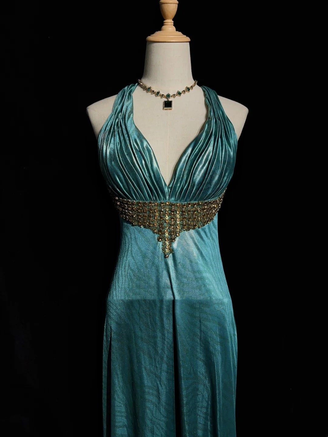 Wunderschöne Abschlussballkleider, A-Linie, Neckholder, Blau, rückenfrei, Satin mit Rüschenoberteil, lange Abendkleider N3373