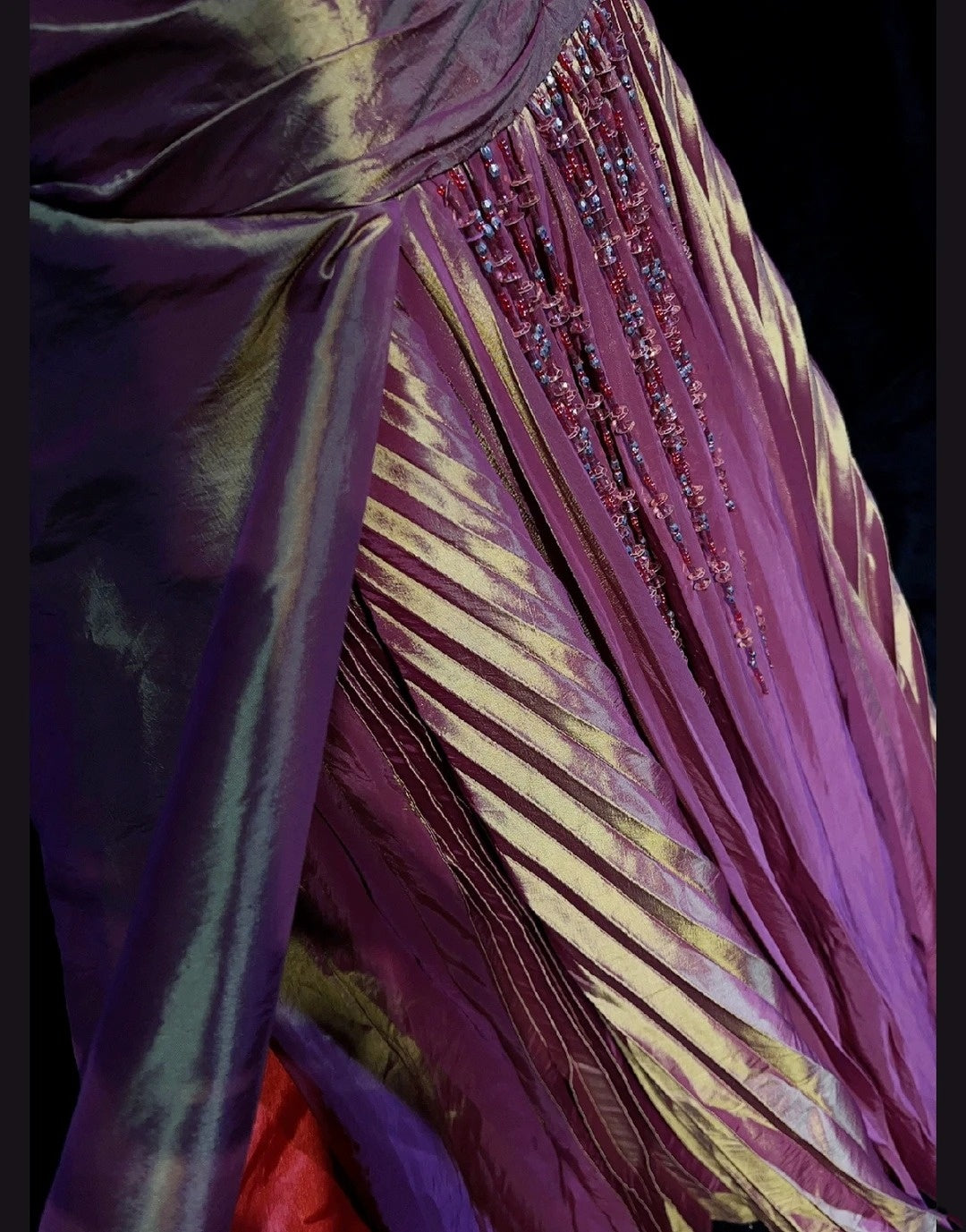 Robes de bal élégantes coupe trapèze en taffetas couleur raisin à fines bretelles avec volants, longue robe de soirée N2910