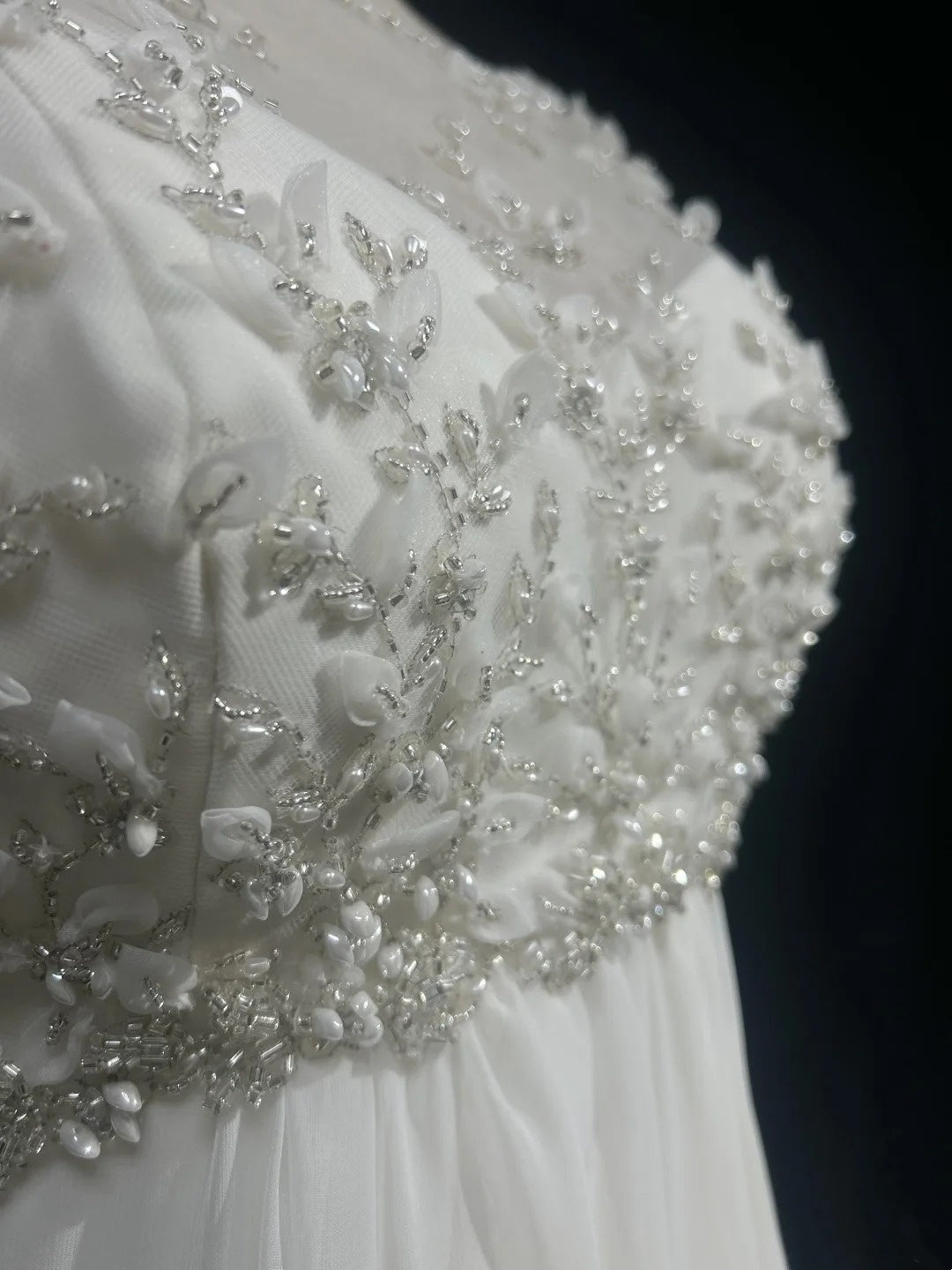 Robes de mariée de fantaisie de conte de fées A ligne Scoop Perles blanches Robe de mariée longue Robes de mariée N2600