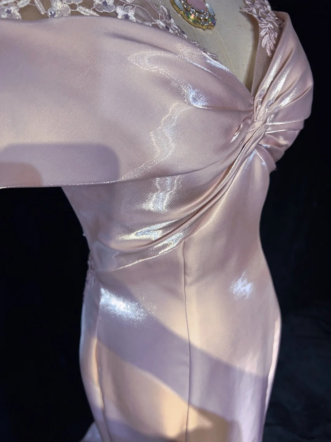 Robes de Bal Vintage, Inspiration Sirène, Épaules Dénudées, Satin Rose Années 80 avec Dentelle, Robes de Soirée N3374