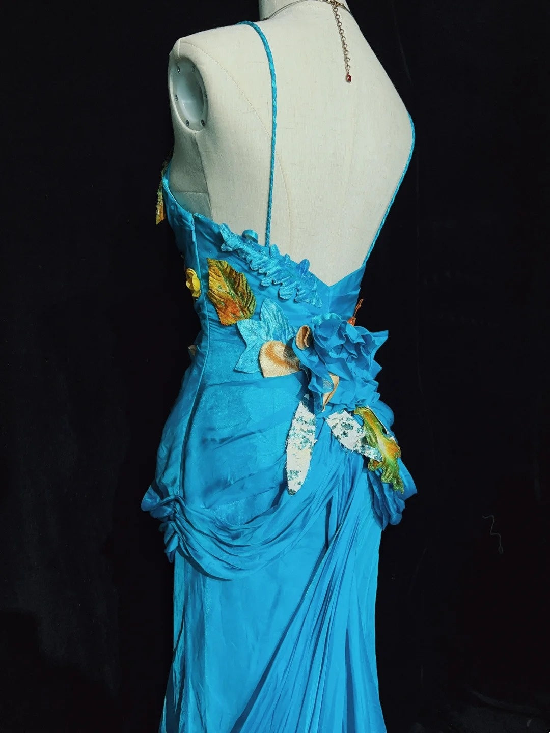 Bescheidene Ballkleider Meerjungfrau Spaghettiträger Blau Chiffon Ärmellos Mit Blatt Formelles Abendkleid N3841