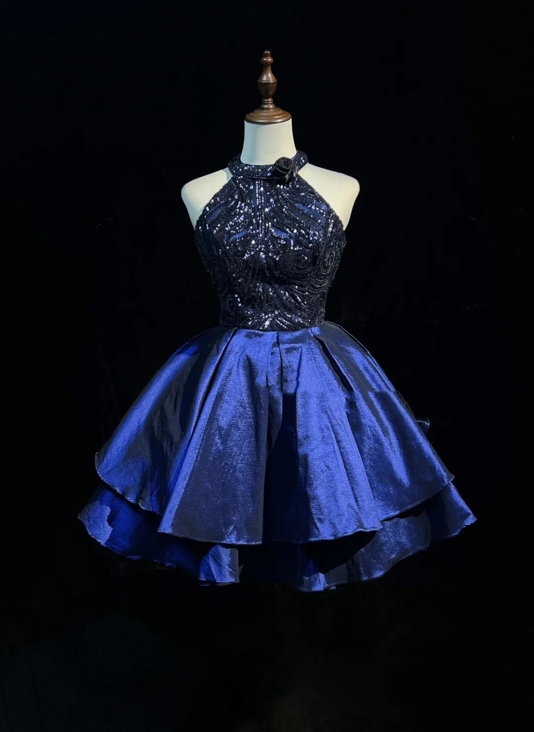 Robe de soirée modeste col haut bleu marine satin paillettes idées pour femmes courtes robes d'anniversaire mini tenues de retour à la maison N3272