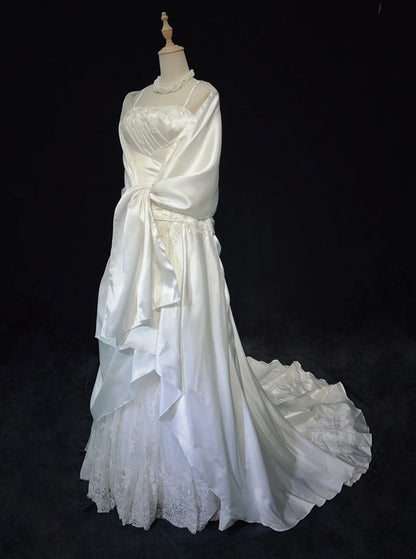 Einzigartige Brautkleider Meerjungfrau Spaghettiträger Elfenbein mit Rüschen Applikationen Langes Brautkleid N3631