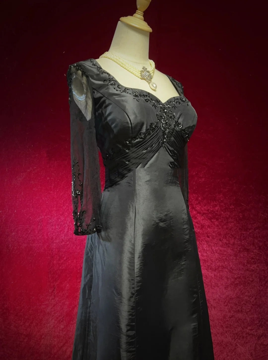 Charmantes robes de bal, robes de soirée avec cravate noire, brodées de perles, manches longues, tenues de soirée formelles N3694
