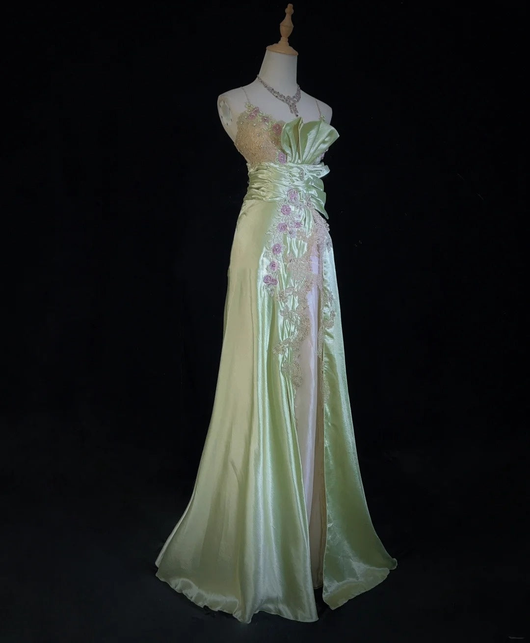 Robes de bal élégantes Inspo Sirène Bretelles Spaghetti Satin Vert Sauge Avec Dentelle Perles Pour Femmes Robe Formelle N3230