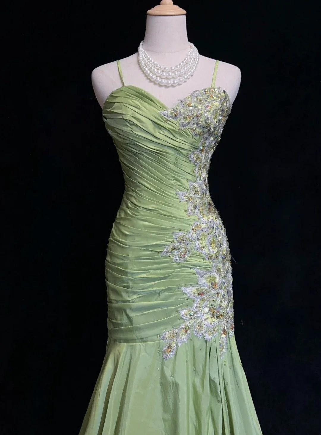 Vintage Abschlussballkleider Meerjungfrau Spaghettiträger Salbeigrün mit Applikationen 80er Jahre Langes Ballkleid N2728