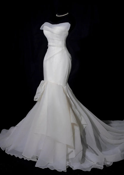 Robe de mariée sirène bustier ivoire sans manches, coupe ajustée AB2526