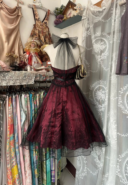 Einfaches A-Linien Neckholder Weinrot Schwarz Spitze Satin Kurzes Abschlussball Geburtstagskleid Homecoming-Kleid N3722