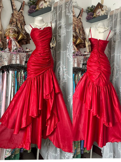 Robes de bal modestes sirène à bretelles spaghetti rouges sans manches avec volants, tenues de soirée RB3942