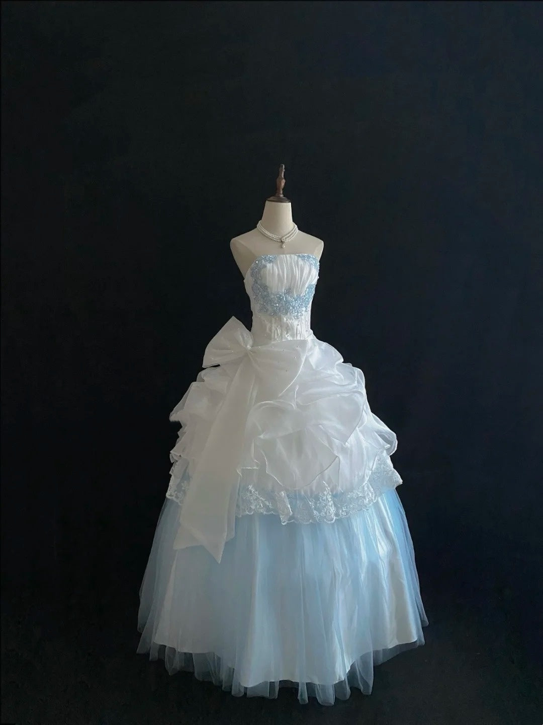 Sweet 15 Quinceanera Dress Ball Gown Strapless Blue With Lace Appliques Tiered 15th Birthday Gown RC0232