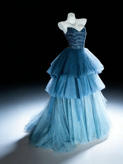 Bescheidene Ballkleider für den Abschlussball, herzförmiger Ausschnitt, marineblau, Tüll mit Lagen, Perlenbesatz, langes Quinceañera-Kleid N3055
