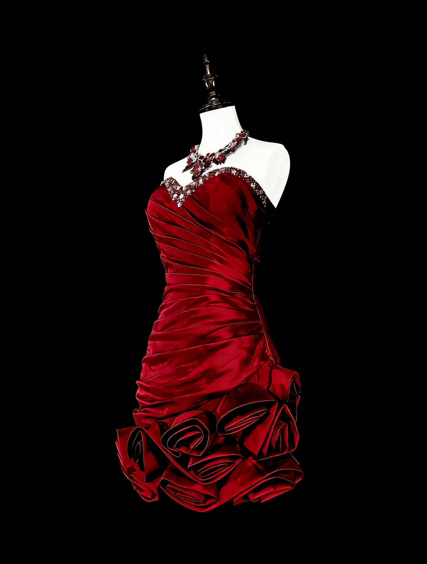 Jolies robes de bal courtes en satin bordeaux sans bretelles N2380