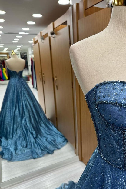 Zeitloses, marineblaues, paillettenbesetztes, perlenbesetztes A-Linien-Abendkleid mit Herzausschnitt AB1709