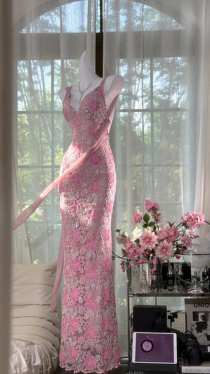 Bescheidene Ballkleider Meerjungfrau Spaghetti-Träger Rosa Spitze Ärmellos Rückenfrei Lange Abendkleider N3568