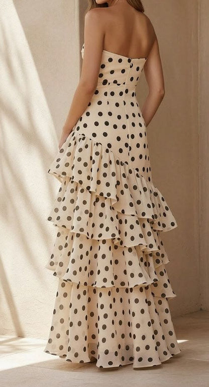 Robe de bal en mousseline noire à pois, décolleté en cœur, plissée et à volants, référence N592