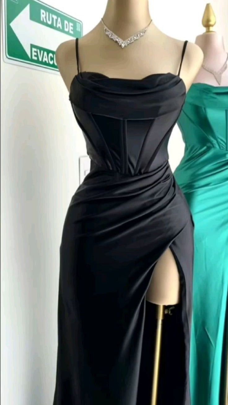 Langes, schlichtes Meerjungfrauen-Abendkleid aus Satin mit Spaghettiträgern und Seitenschlitz (N1862)