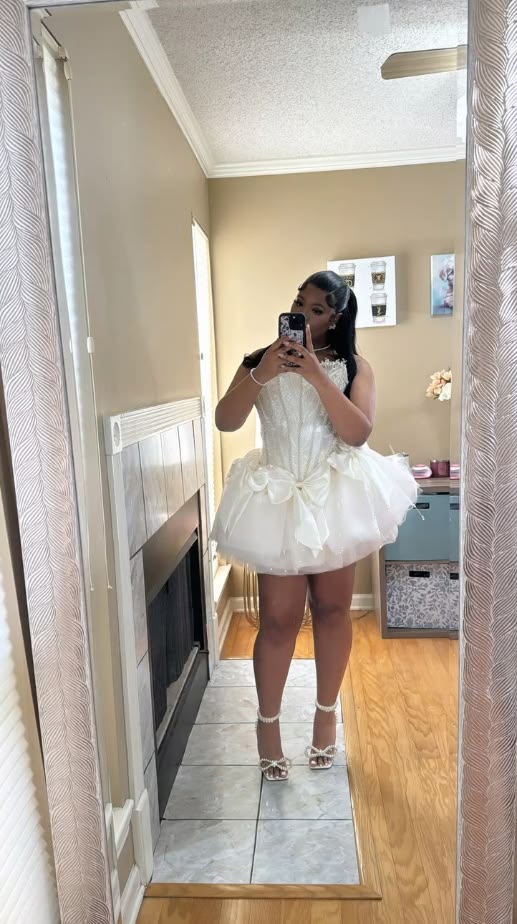 Pretty Ball Gown Strapless White Tulle Short Prom Dresses Hoco Dress Short Party Senior High School Ideas Inspo Short Birthday Outfits RB7350