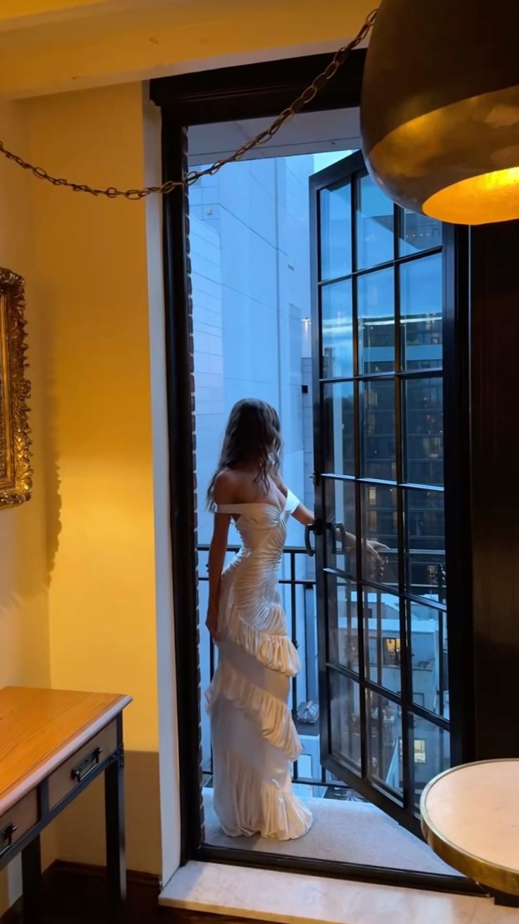 Robe de bal longue blanche sirène sexy à épaules dénudées et manches courtes, idéale pour une soirée d'anniversaire (Sweet 16), une remise de diplôme ou toute autre occasion spéciale (AB1061).