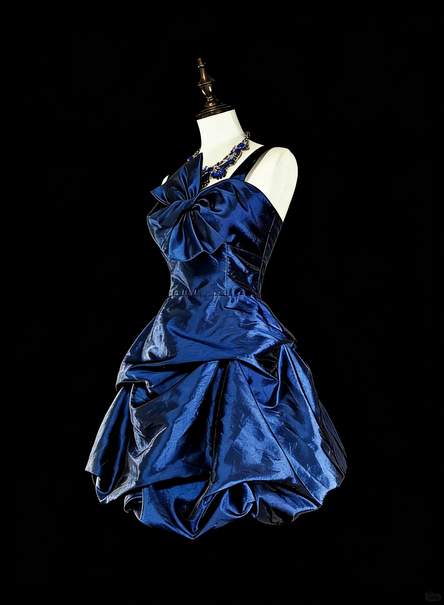 Robe de bal vintage à fines bretelles bleu marine courte, inspiration années 2000, robes de bal de promo, inspiration robes de soirée N1614