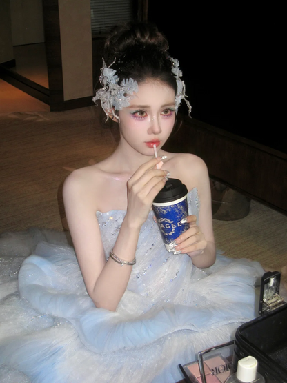 Robe de mariée princesse, robe de bal bustier en tulle bleu clair plissé, style robe de mariée longue et cintrée AB2404