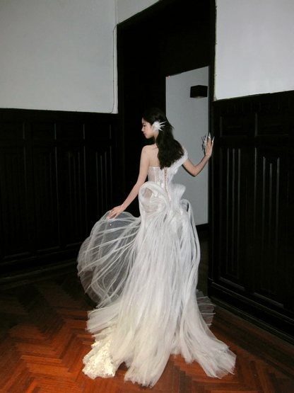 Robe de mariée princesse sirène asymétrique en dentelle et tulle blanc, robe de mariée longue et cintrée AB2408