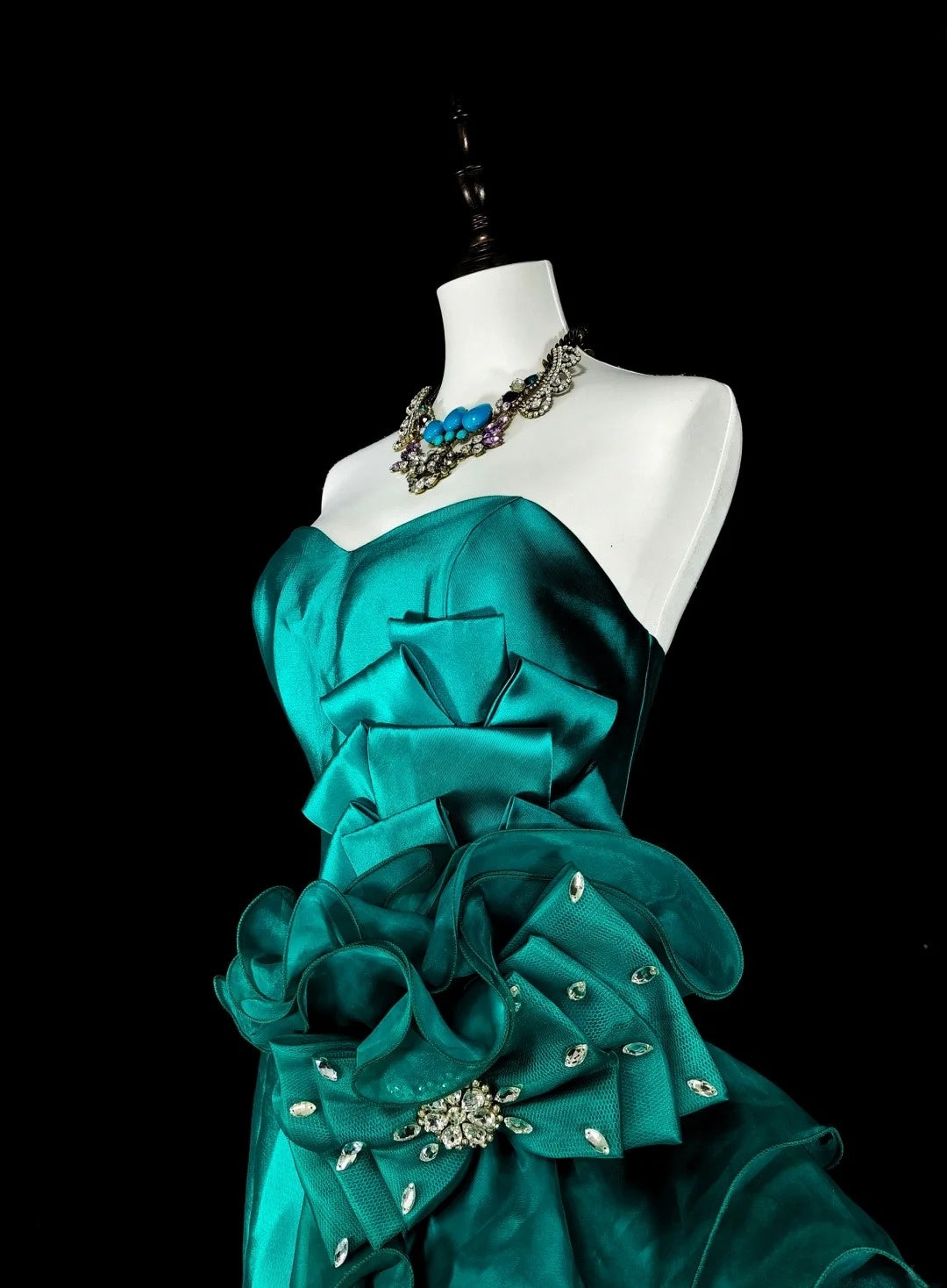 Robe de bal longue vintage sirène vert satin années 70, bustier cœur, taille 4 N1834