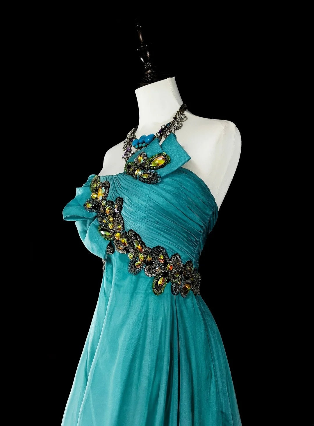 Robe de bal vintage, esthétique années 50, rétro chic, bleu ombré, coupe trapèze, longue, ornée de perles, N2006