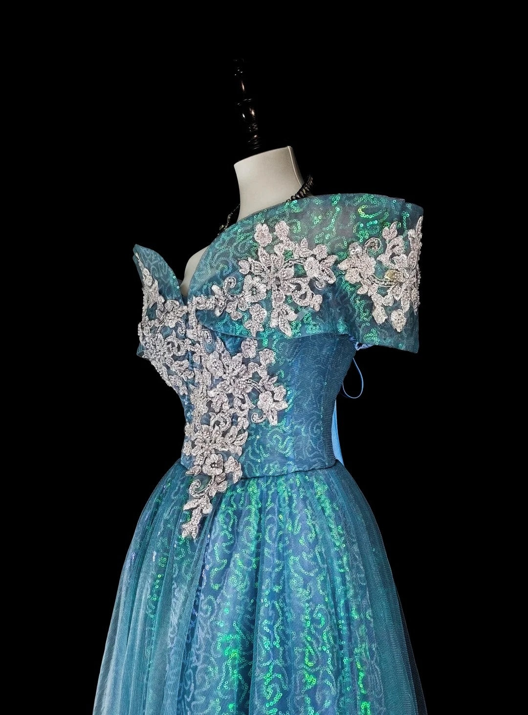 Verträumte Abschlussballkleider Ästhetik 80er Retro Schulterfrei Hellblau Tüll Spitze Lange Festliche Outfits N2364
