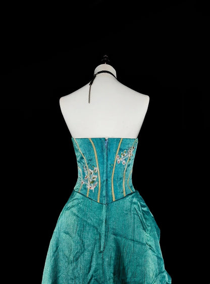 Robe de bal longue vintage années 70, coupe trapèze, sans bretelles, en satin bleu orné d'appliqués, idéale pour les soirées et les fêtes (N1830)