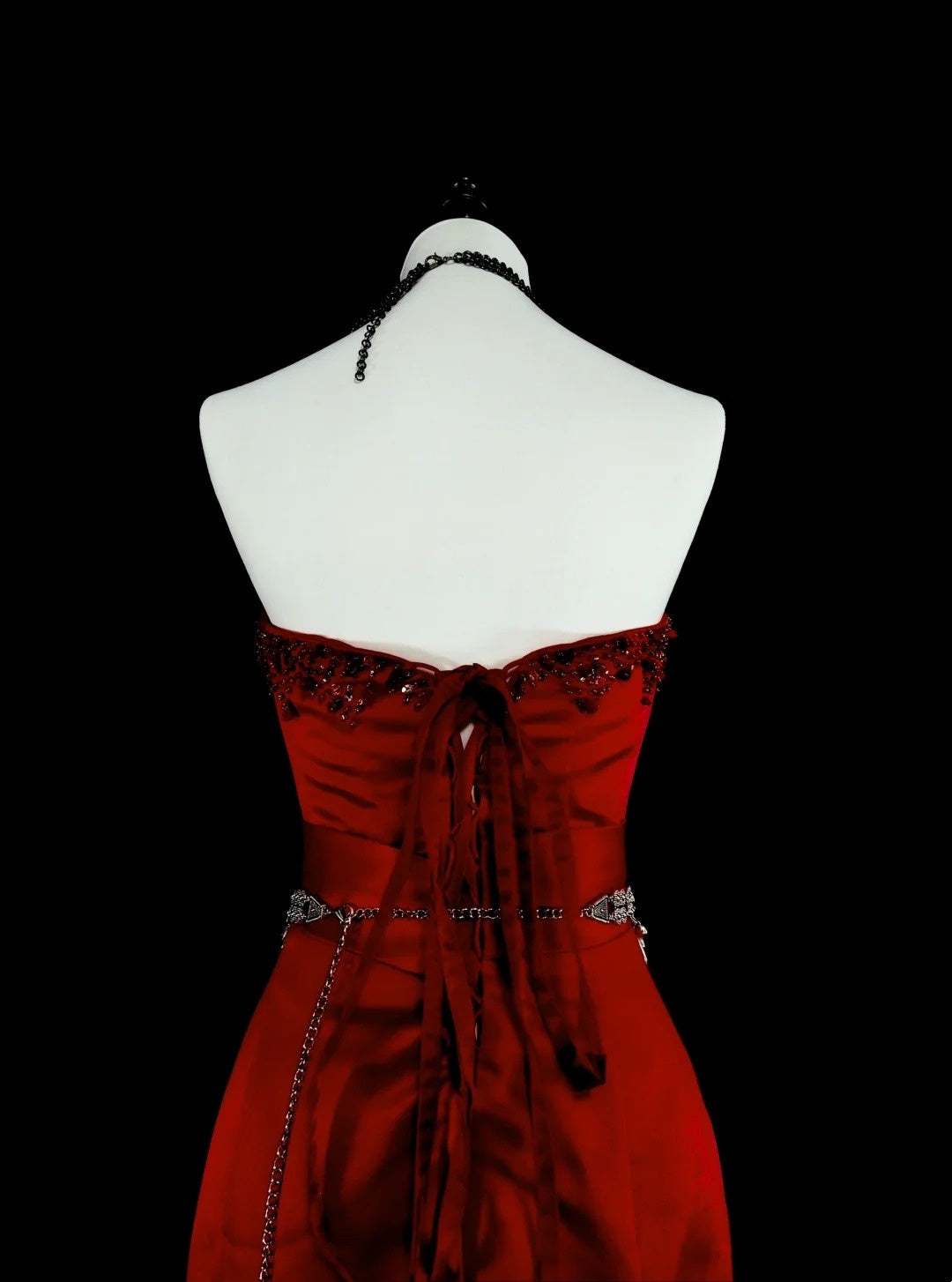 Vintage Abschlussballkleider Meerjungfrau Rot Trägerlos mit Perlenstickerei 1970er Lang Abendkleid N2699