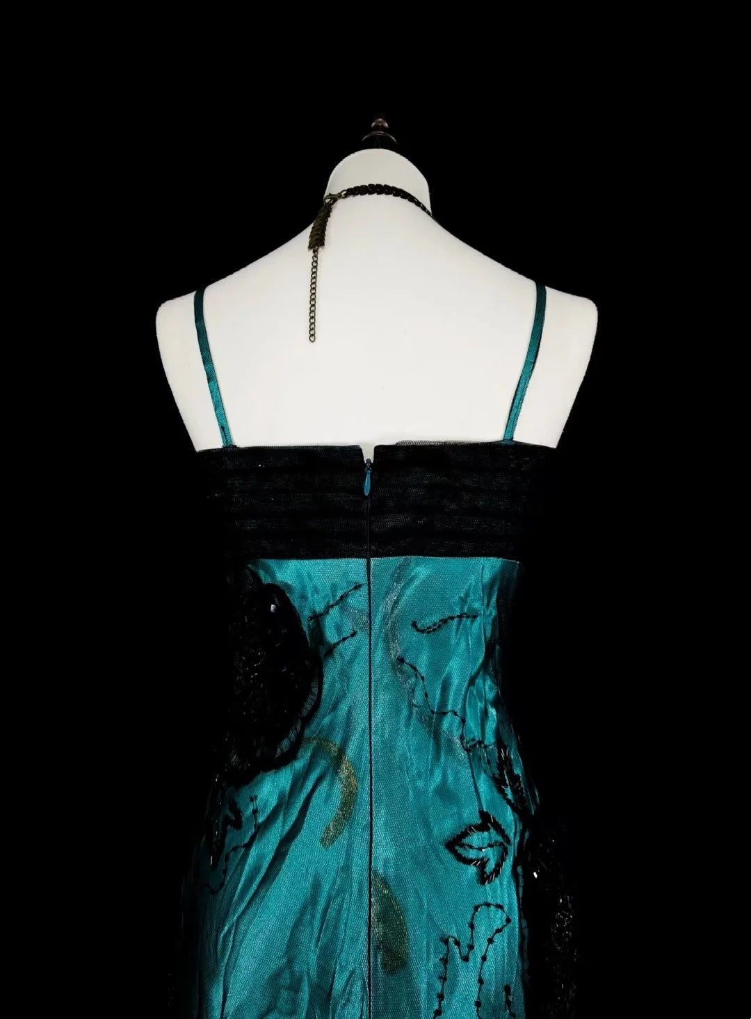 Robe de bal longue vintage années 1960, sirène, bretelles spaghetti, tulle noir, satin vert, sans manches, N1585