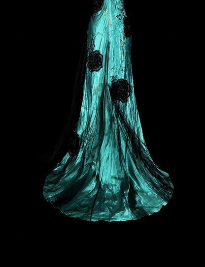Robe de bal longue vintage années 1960, sirène, bretelles spaghetti, tulle noir, satin vert, sans manches, N1585