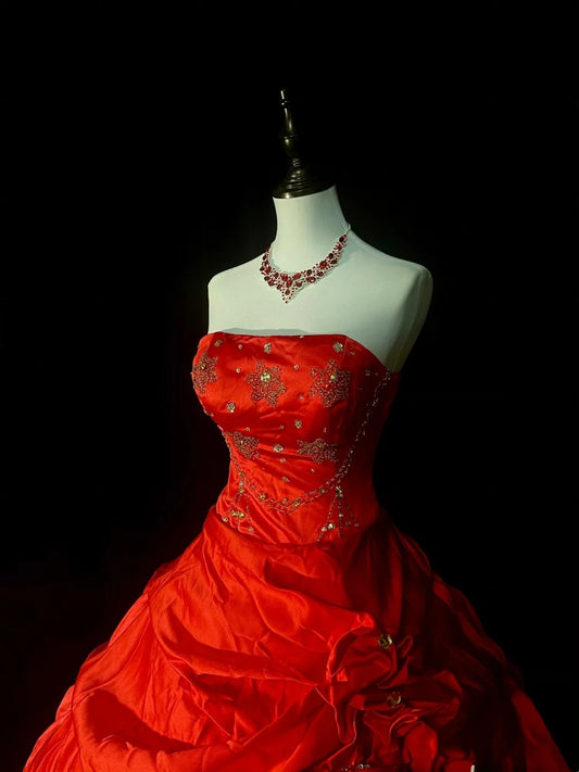 Vintage Ballkleid, trägerlos, roter Satin, gestuft, Sweet 16 Kleider, Quinceañera Kleid, lang, Vestidos De Fiesta N1435