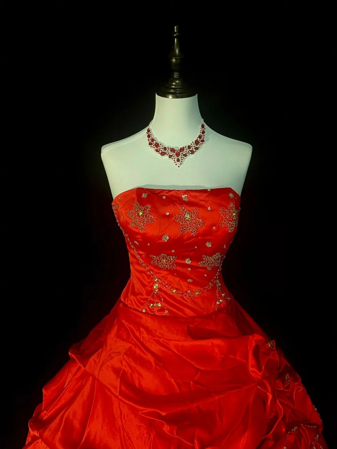 Robe de bal vintage bustier en satin rouge à volants, robe de quinceañera longue (taille 15) - N1435
