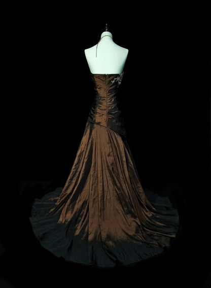 Robe de bal longue marron style sirène vintage années 80, sans manches, décolleté cœur, référence N1430