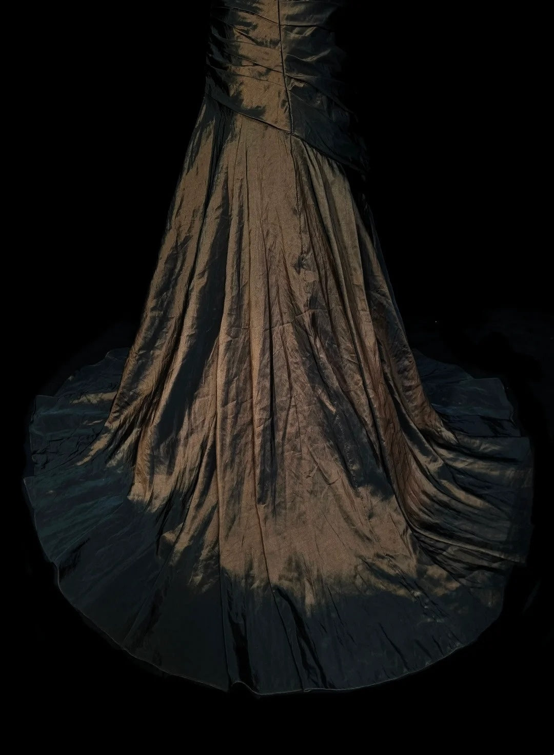 Robe de bal longue marron style sirène vintage années 80, sans manches, décolleté cœur, référence N1430