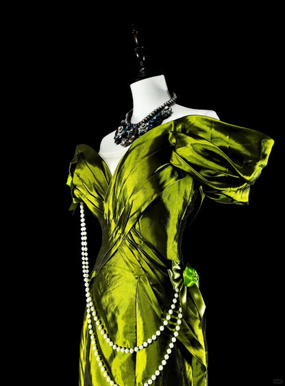 Verträumte Ballkleider Vintage 90er Retro schulterfrei Olivgrün Satin Lange Formelle Outfits N2366