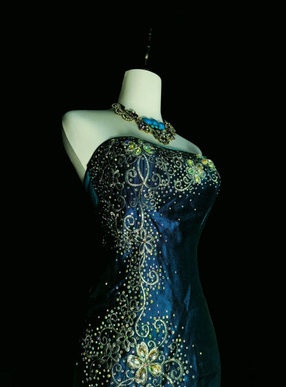 Robe de bal longue sirène vintage sans bretelles en satin vert foncé, style années 80, référence N1438