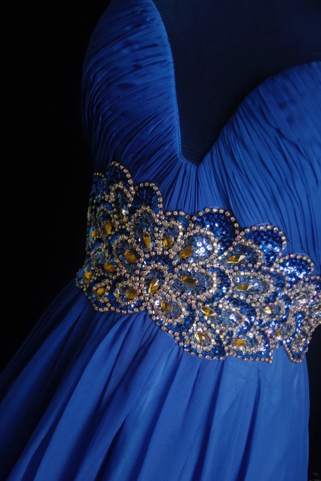 Robe de bal longue rétro années 2000 en mousseline bleu roi, coupe trapèze, col rond, inspiration années 2000, tenue de soirée pour un 19e anniversaire, 500 N
