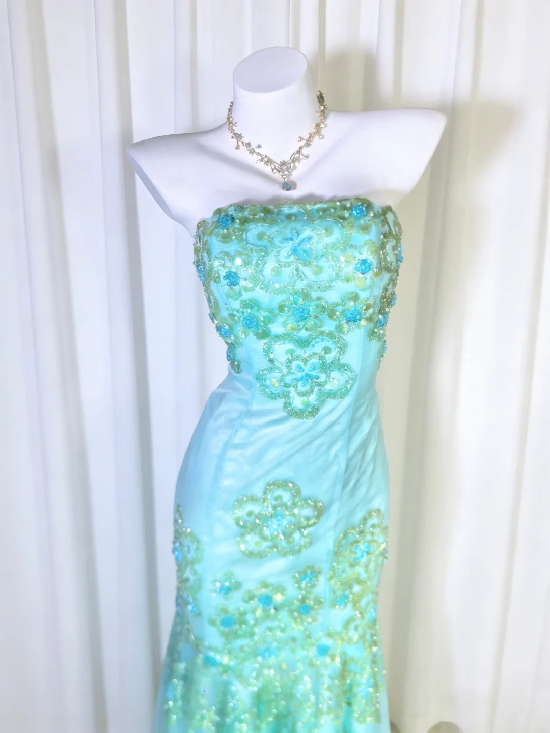Jolies Robes de Bal Sirène bustier Vert Dentelle avec Perles Longue Robe de Cérémonie N3041