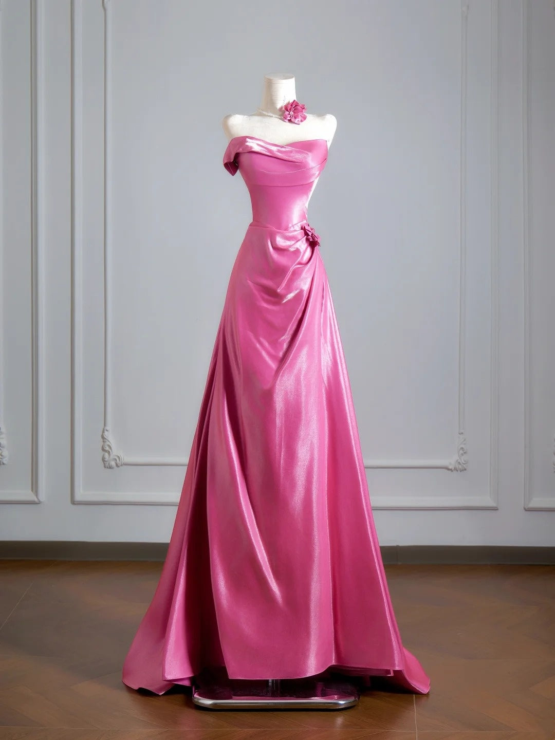 Robe de bal longue rose intemporelle, bustier et froncée, coupe trapèze. Inspiration robe de soirée, robe de bal N305
