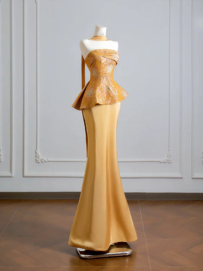 Romantisches, trägerloses, langes Meerjungfrauen-Abendkleid in Gold mit Schal – ein beeindruckendes Outfit für den 18. Geburtstag – Partykleid N398