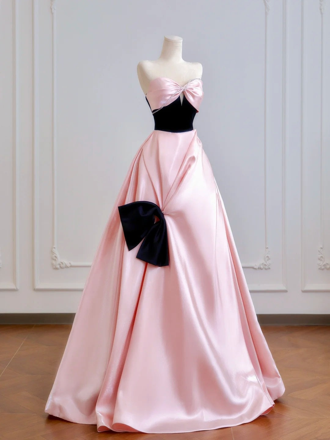 Robe de bal intemporelle en satin rose à décolleté cœur, robe de soirée longue, inspiration robe de bal N400