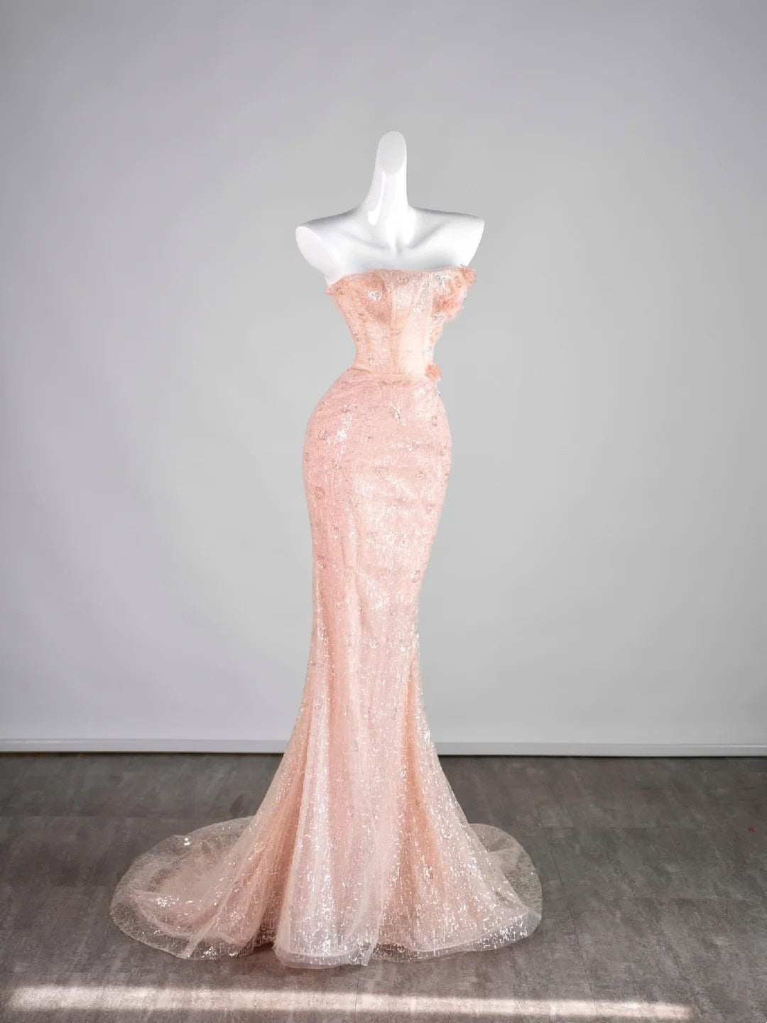 Robe de bal de fin d'année rose sirène élégante, sans bretelles, à sequins et sans manches, N1287