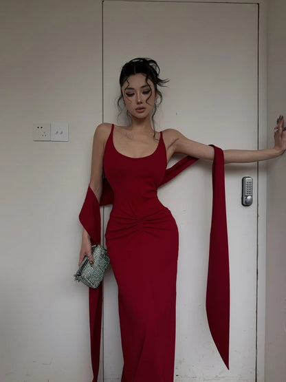 Robe de bal longue rouge vif à fines bretelles et foulard, style sirène, inspiration robe d'anniversaire robe de soirée formelle N464