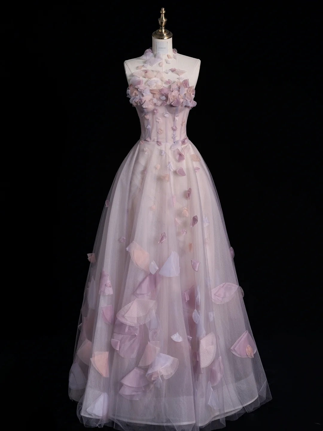 Robe de bal modeste en tulle rose à fleurs, col montant et coupe trapèze, inspiration robe de princesse N770